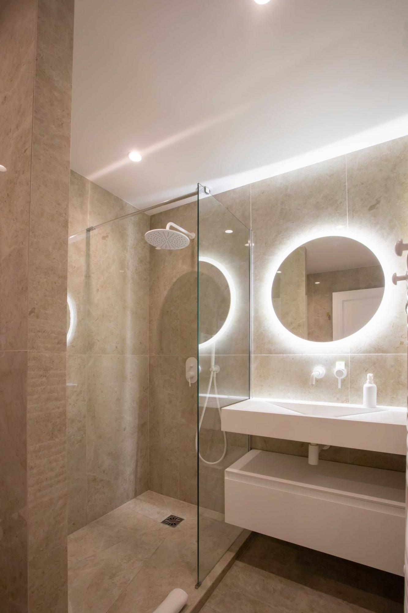 Nice 2 Bed Flat - Hyper Centre St Tropez Сен-Тропе Екстер'єр фото